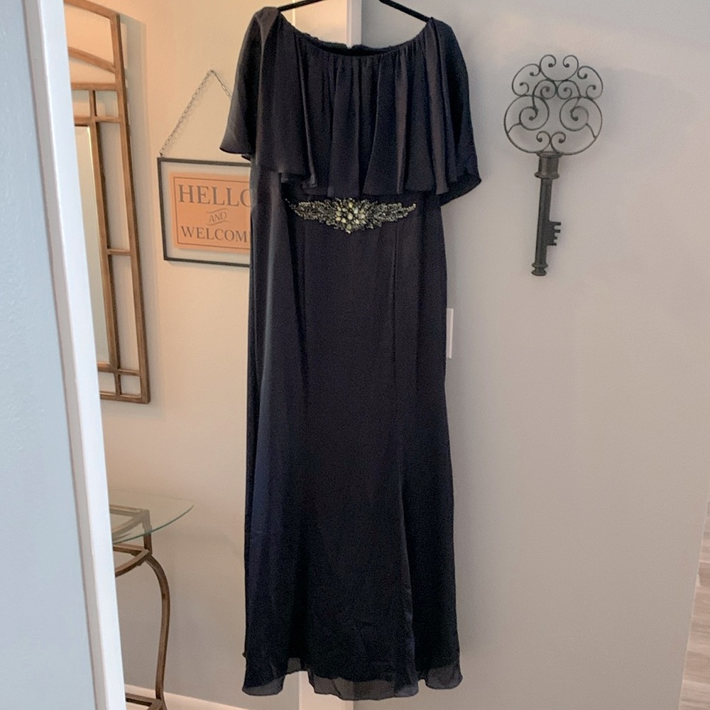 Adrianna Papell Navy Beaded Belt Cape Sleeve Formal Gown 16W